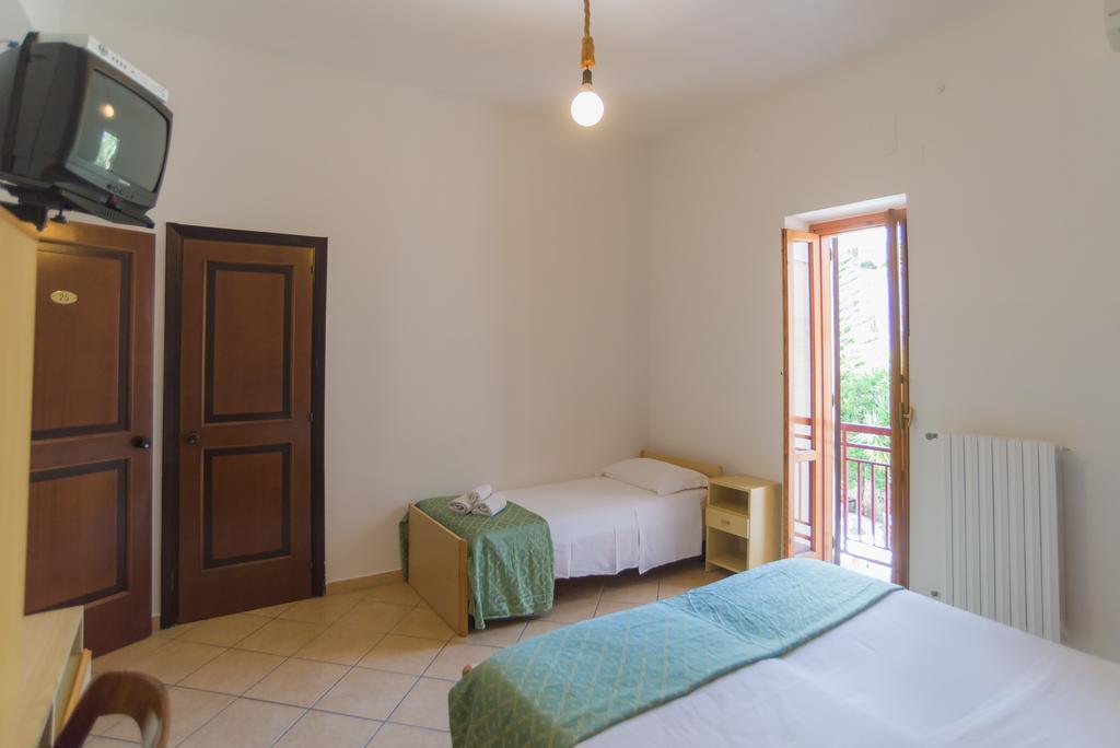 Hotel Alba Del Gargano ماتيناتا المظهر الخارجي الصورة