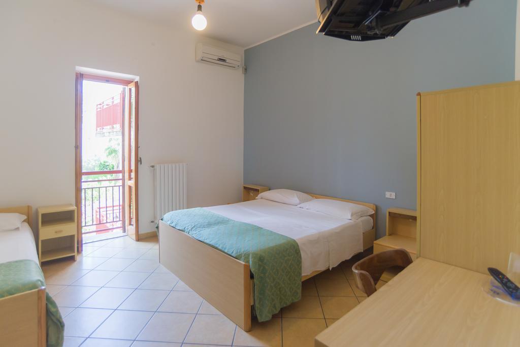 Hotel Alba Del Gargano ماتيناتا المظهر الخارجي الصورة